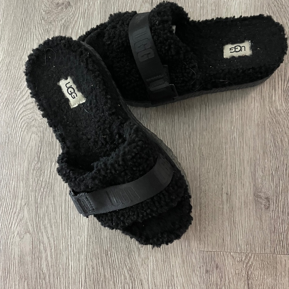 Fluffy Black Uggs